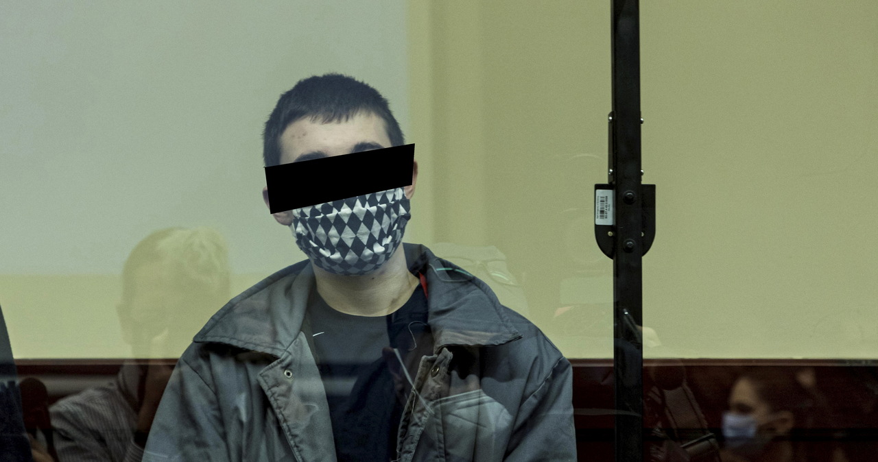 Miał zabić siekierą 7-letniego brata i rodziców. Sąd nie przedłużył mu aresztu