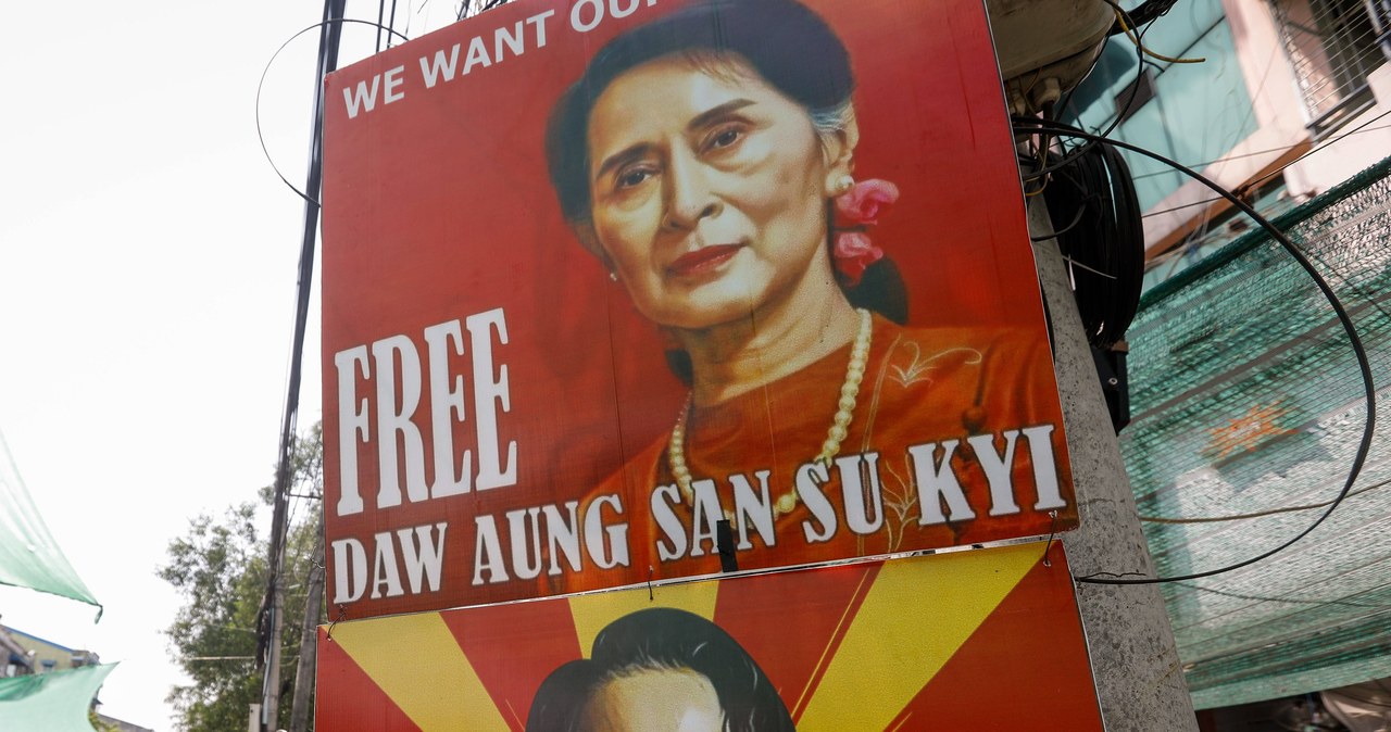 Birmańska junta skróciła o połowę karę więzienia dla Aung San Suu Kyi