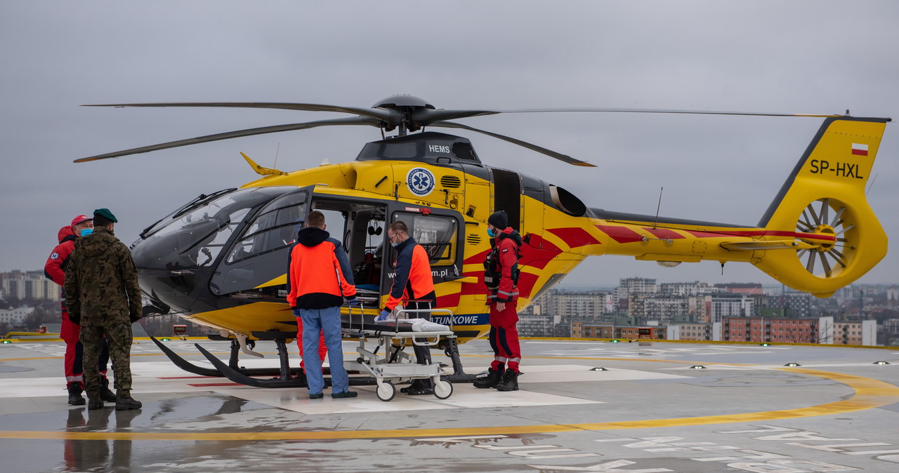 Kilkadziesiąt lotów LPR do pacjentów z Covid-19 dziennie. „Wiele osób kwalifikowanych do ECMO”