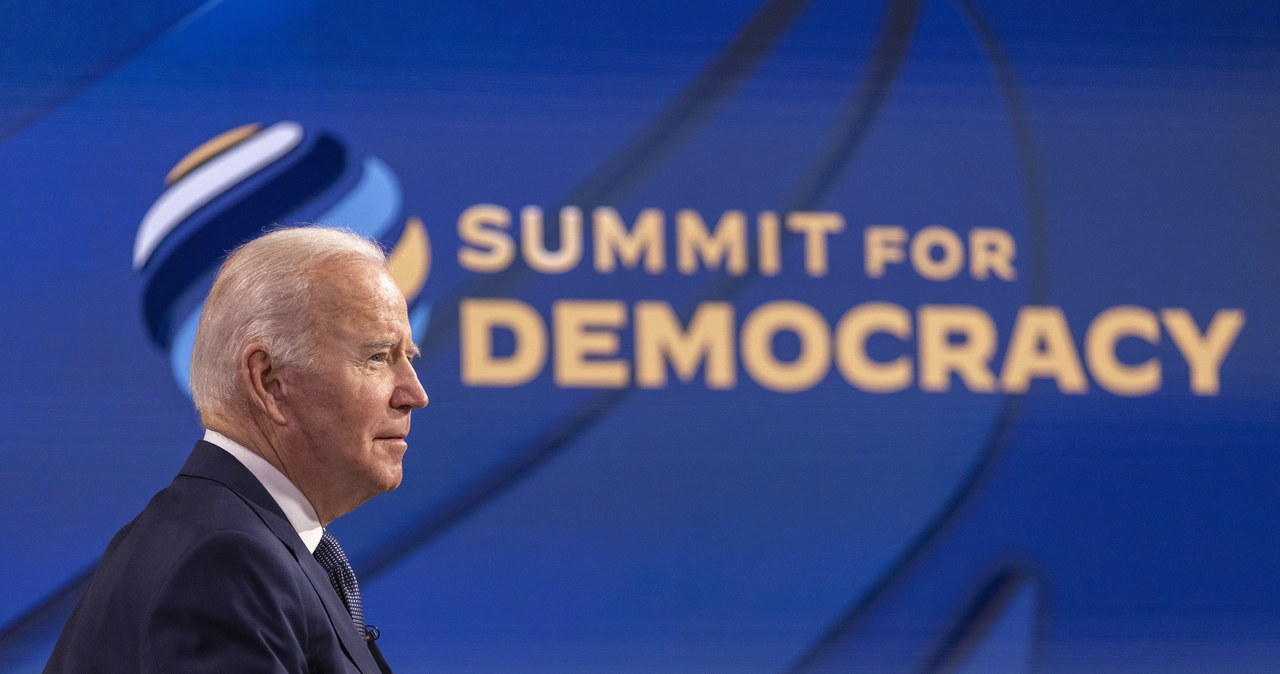 Joe Biden zamknął Szczyt dla Demokracji. „Autokracje nie są w stanie zgasić żaru wolności”