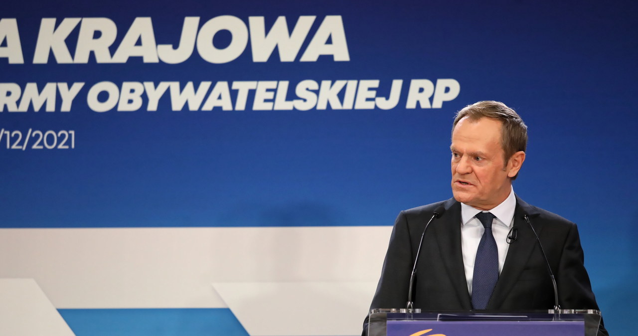 Tusk: Dzisiaj Polską rządzi Mejza. PiS zajmuje się tylko ukrywaniem jego łajdactw