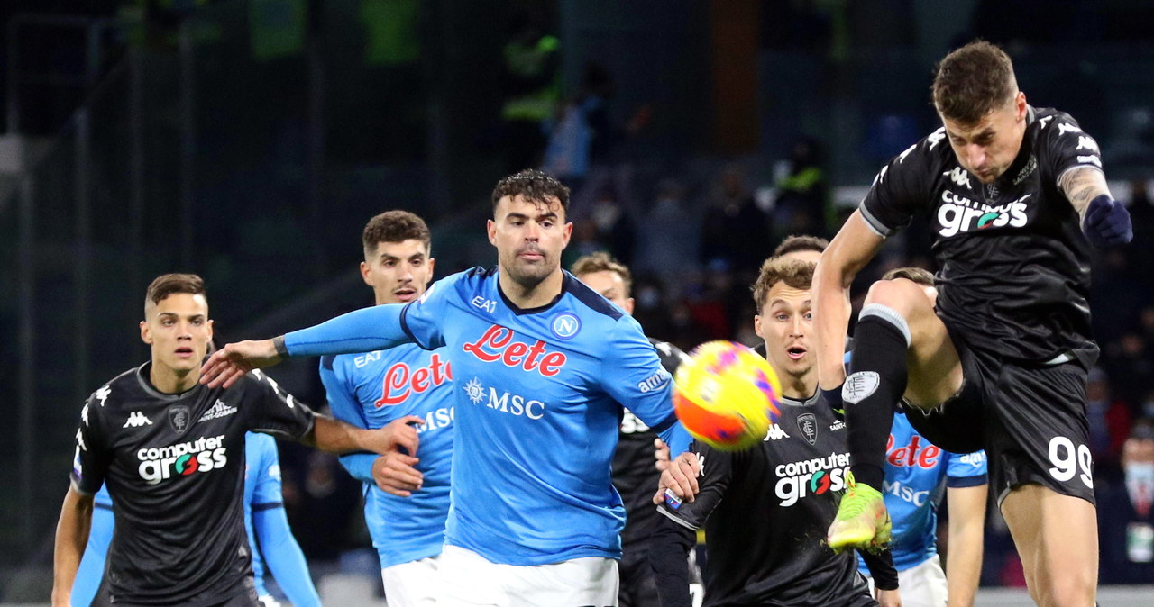 Serie A: Zieliński miał problem z oddychaniem. Zszedł z boiska