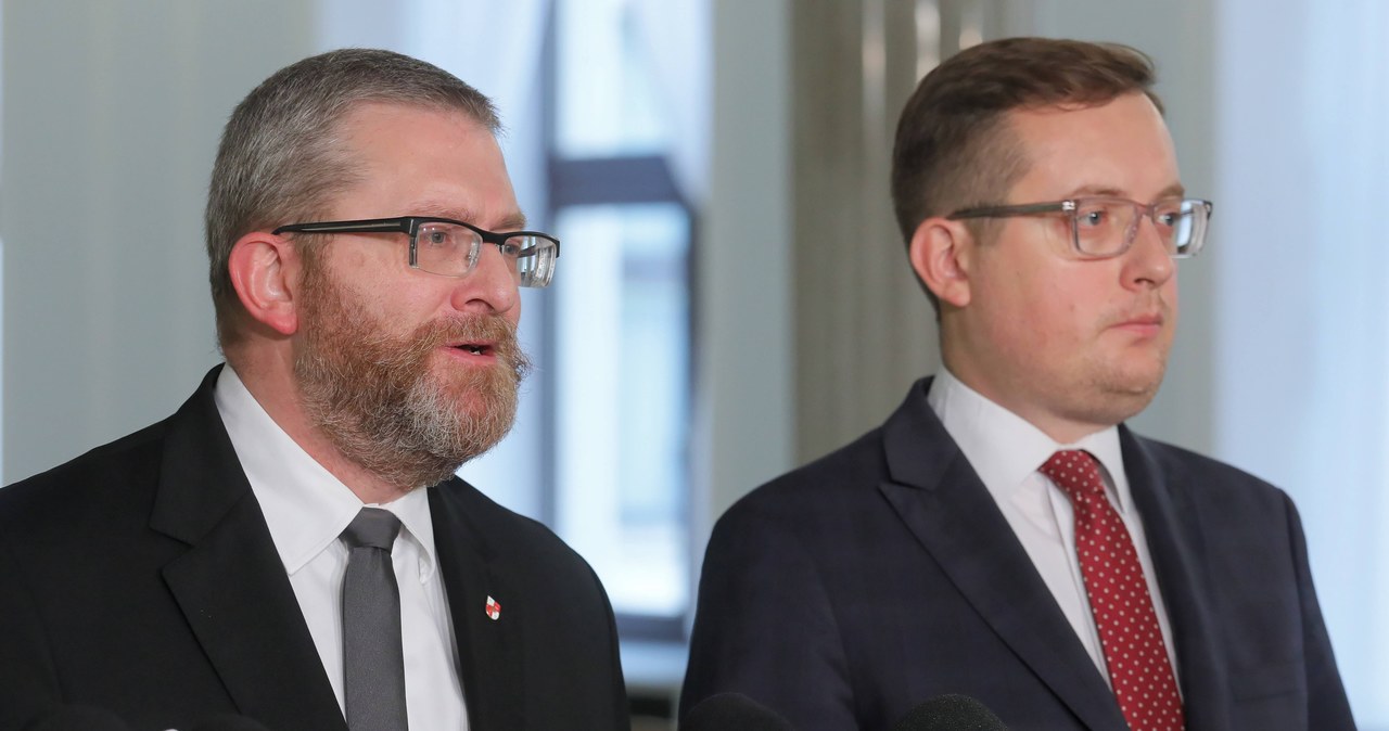 „Biegali po pokojach i siali wyzwiska”. Interwencja posłów Konfederacji w resorcie zdrowia