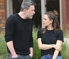 ​Ben Affleck sugeruje, że pił z powodu Jennifer Garner. Fani są wściekli
