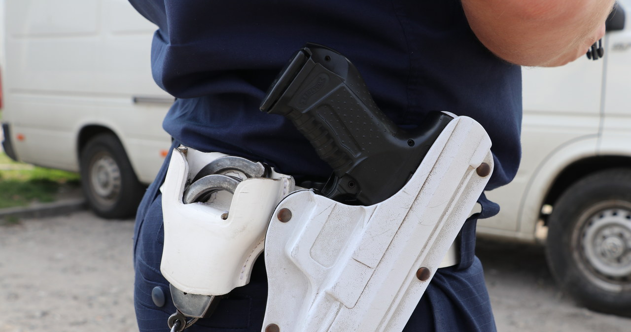 Warmińsko-mazurskie: Policjant w czasie interwencji zastrzelił 32-latka
