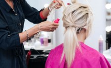 Usługi w branży beauty idą w górę. Ile zapłacimy za fryzjera w Sylwestra?