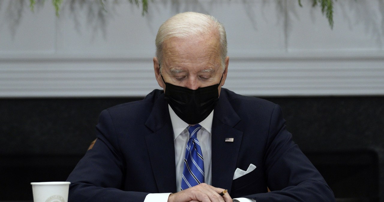 Biden ostrzega przed Omikronem i wzywa Amerykanów do szczepień