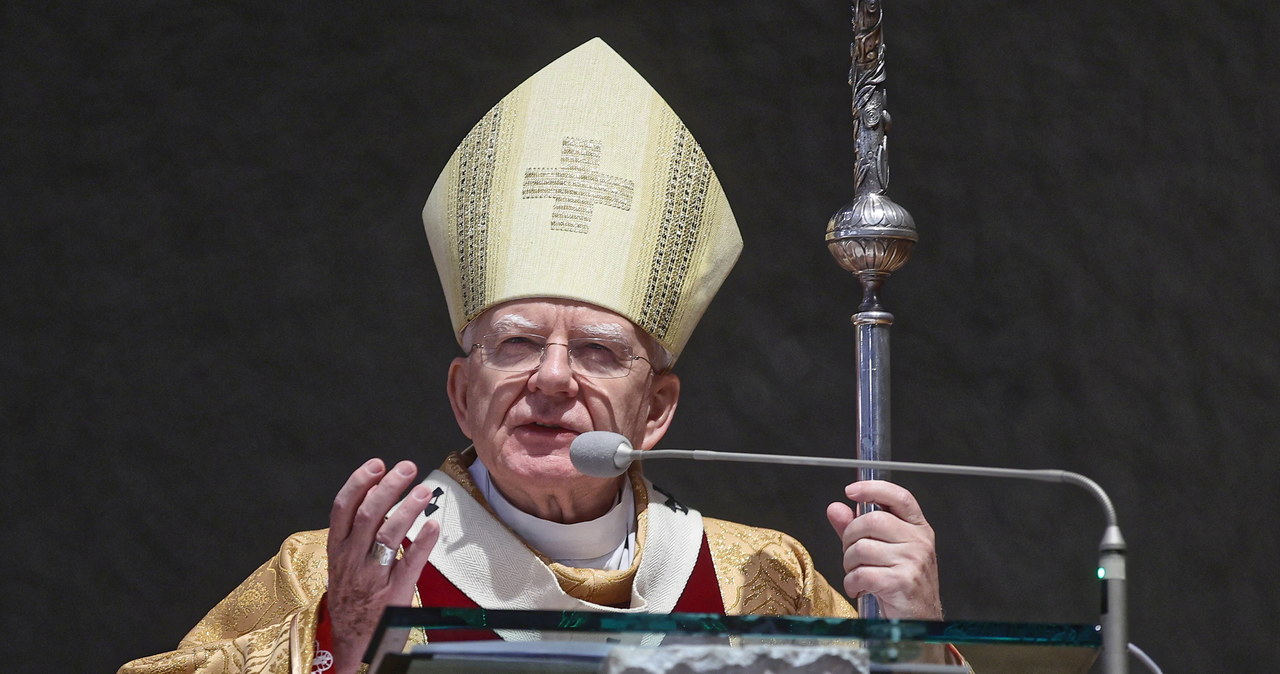 Abp Jędraszewski krytykuje świąteczne plakaty z Warszawy. „Nowa fala ateizacji”