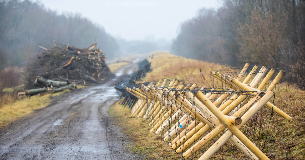 Fatalne warunki na polsko-białoruskim przejściu. Las – zamiast toalet