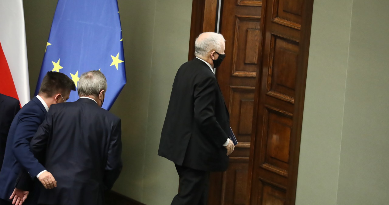 Kaczyński zostaje w rządzie. Powodem tarcia na linii Morawiecki-Ziobro
