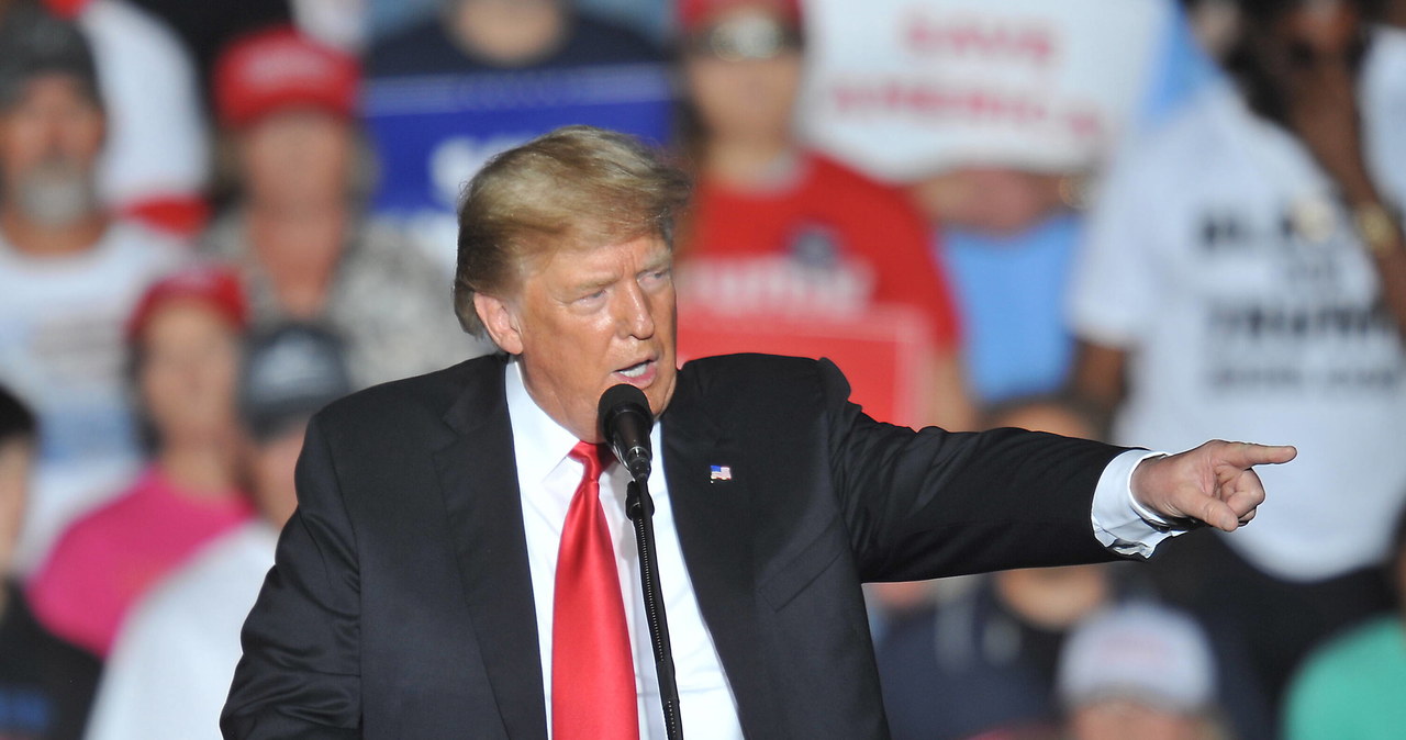 Trump przyjął dawkę przypominającą szczepionki i został wygwizdany