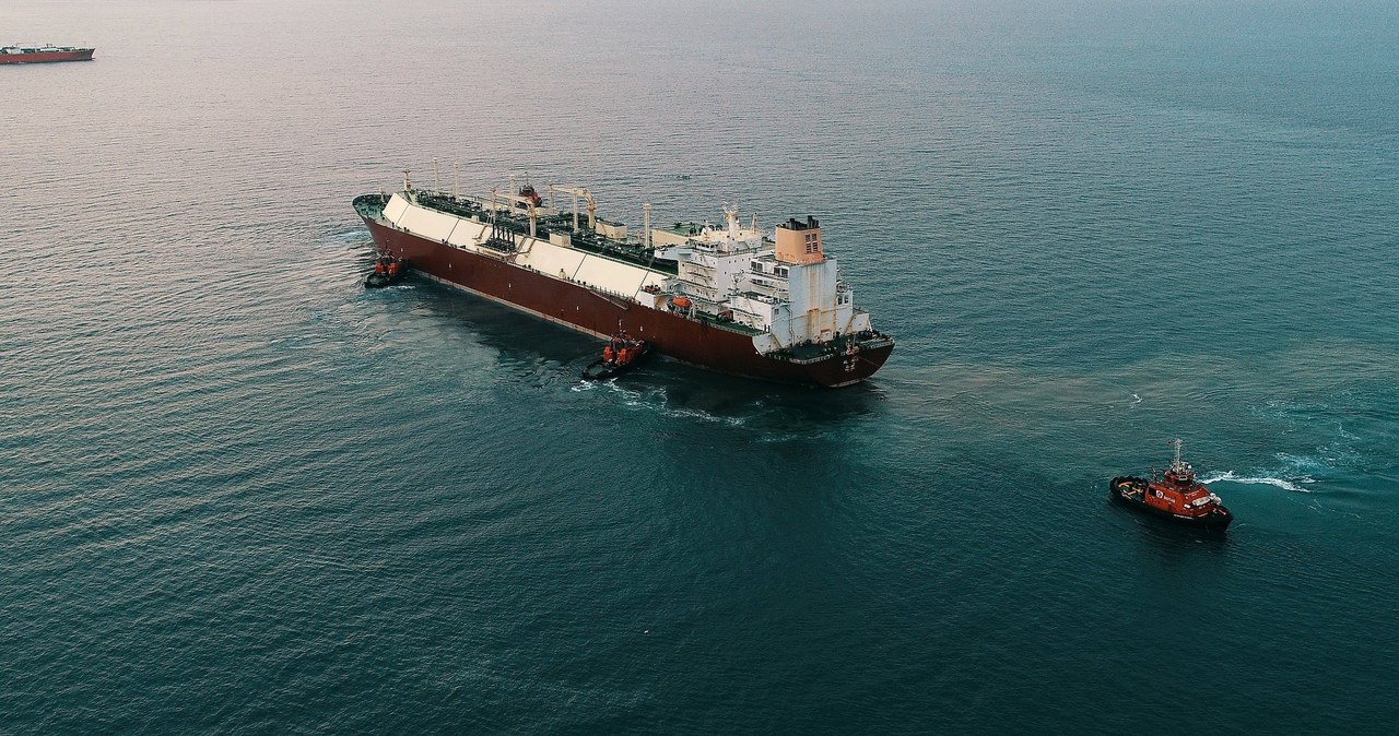 Flotylla tankowców z LNG płynie do Europy. Gaz tanieje