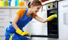 Jak wyczyścić kuchenkę gazową, elektryczną i piekarnik? Oto kilka sposobów
