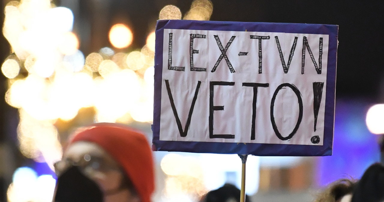 „Lex TVN” zawetowane. Reakcja USA i Komisji Europejskiej