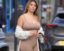 Chloe Ferry tęskni za latem. Chwali się skąpym bikini!