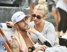 Ciężarna Tammy Hembrow pozuje w skąpym bikini