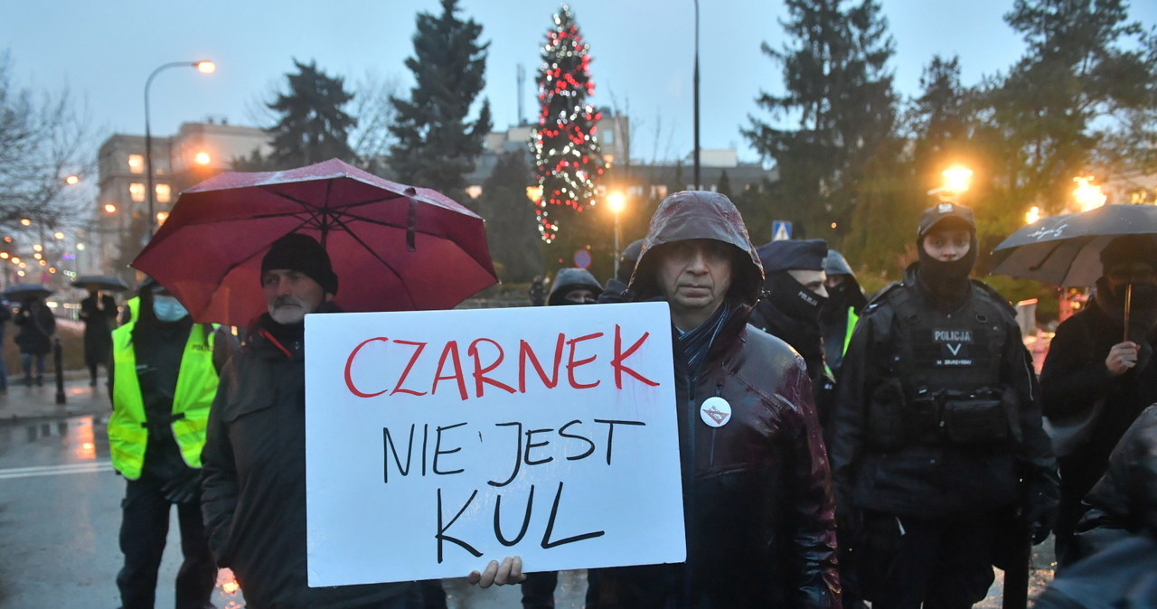 „Lex Czarnek” w Sejmie. Przyjęto poprawki zgłoszone przez PiS