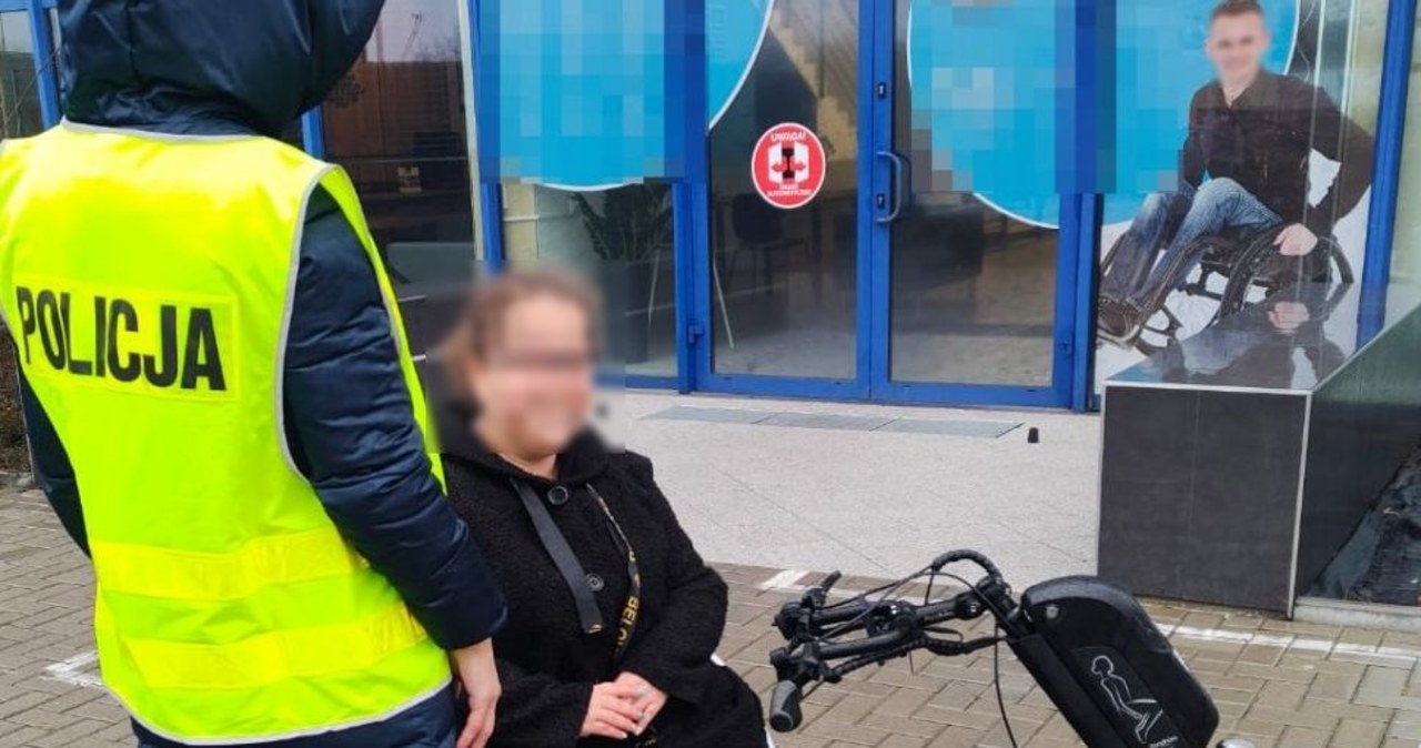 Ukradli przystawkę do wózka inwalidzkiego. Policja szuka złodziei
