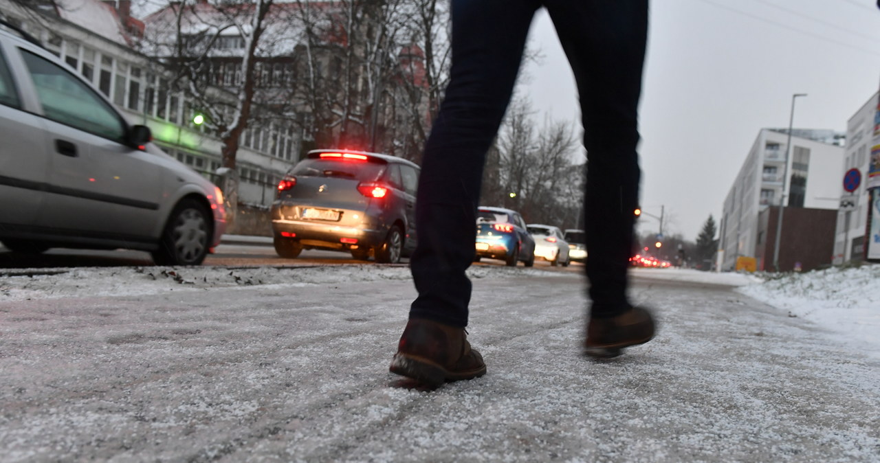 Uwaga oblodzenie! IMGW wydał ostrzeżenie dla 7 województw