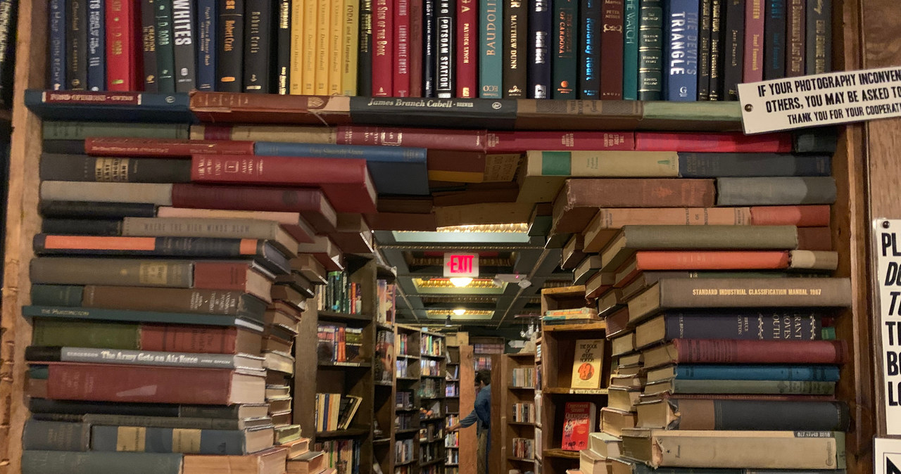 W Poznaniu stanęły książkomaty Biblioteki Raczyńskich