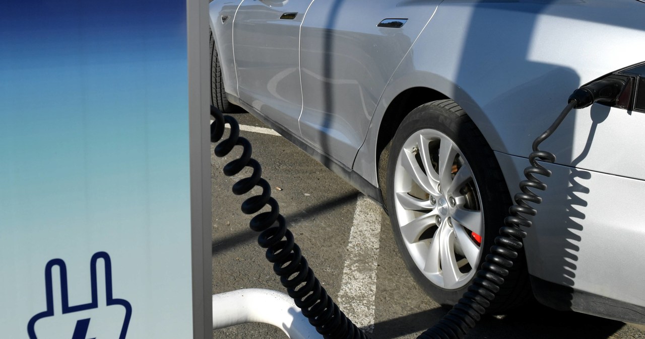 Będą nowe stacje do ładowania samochodów elektrycznych. Gdzie powstaną?