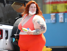 Tess Holliday w odważnej sesji z rogami