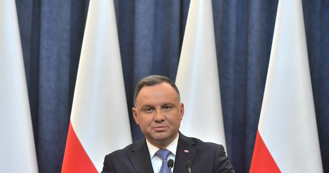 Andrzej Duda przechodzi Covid-19. „Ma niewielkie objawy”