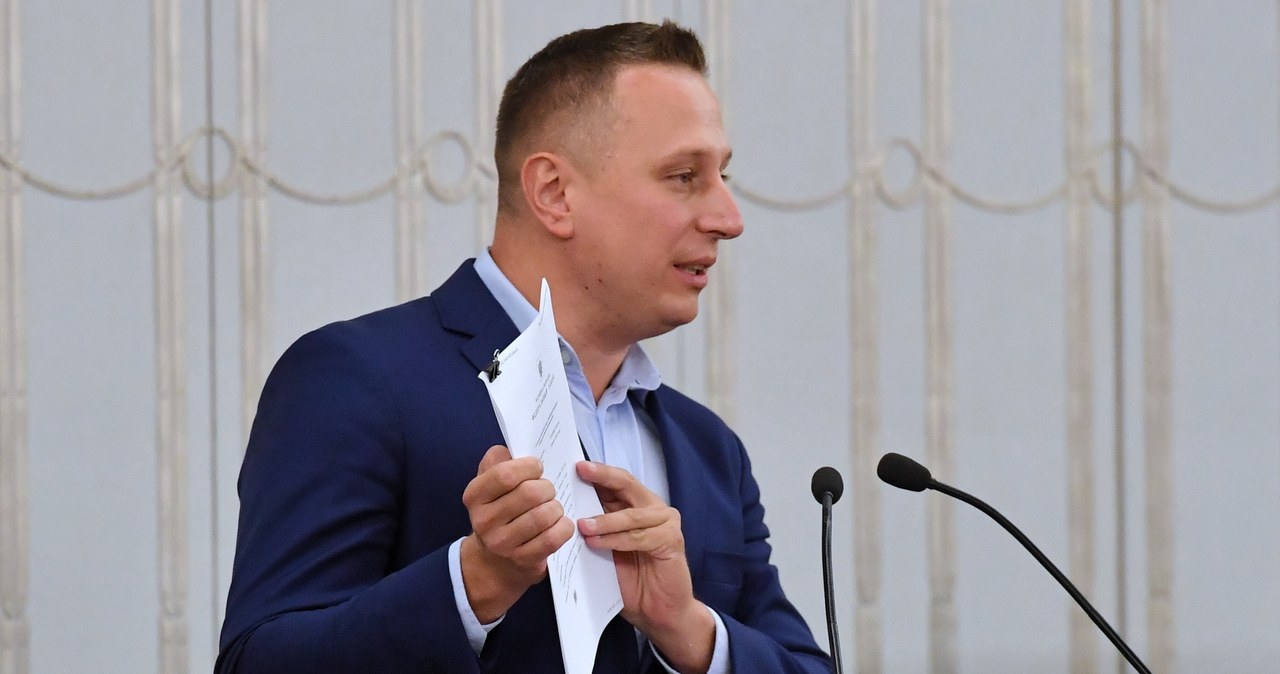 Inwigilacja Pegasusem. Polacy uważają, że sprawę trzeba wyjaśnić [SONDAŻ]