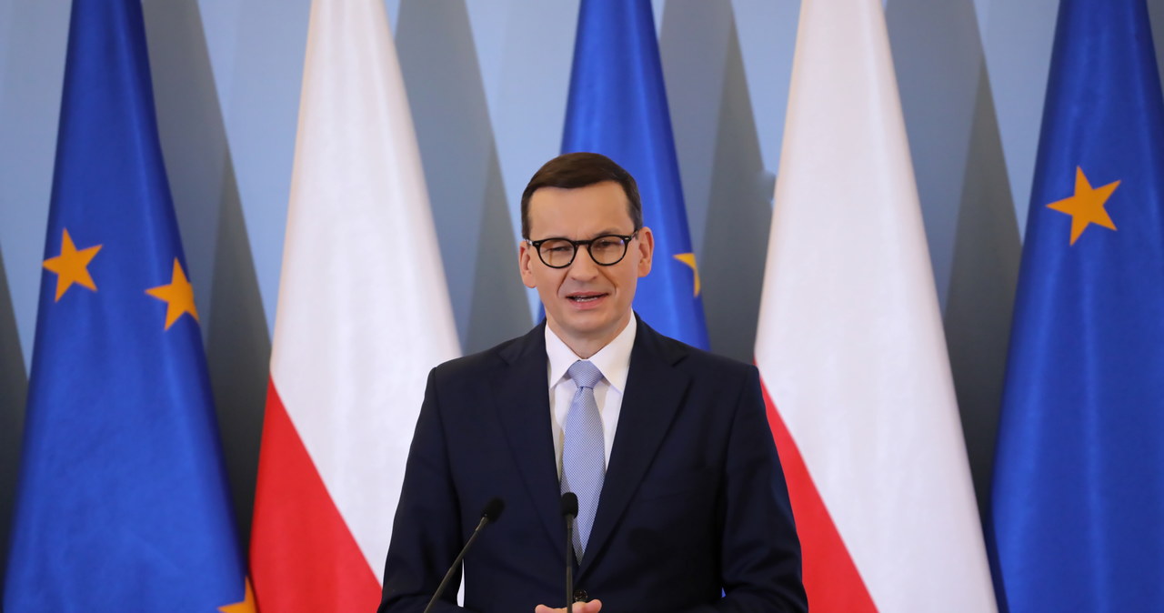 Morawiecki: Obniżymy VAT na żywność i paliwo. Rząd przyjął tarczę antyinflacyjną 2.0