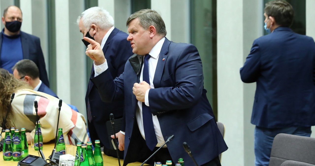 Awantura na komisji obrony. „Uciekacie jak szczury”