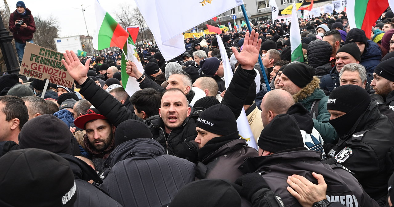 Bułgaria: Protest antyszczepionkowców w dniu najwyższego przyrostu zakażeń