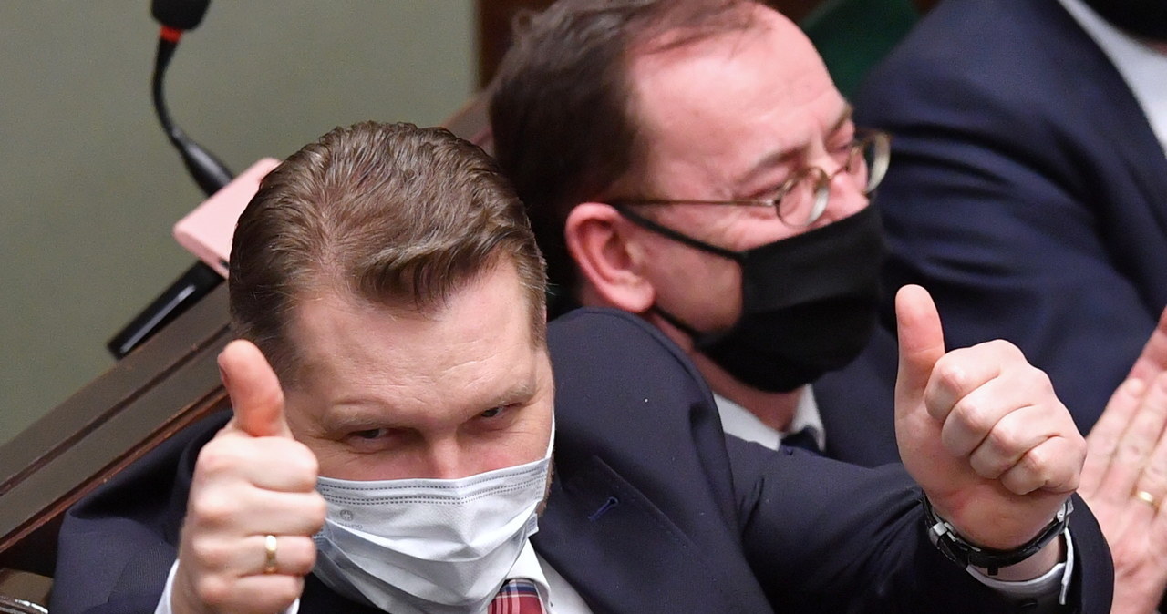 Sejm przyjął „lex Czarnek”. Wzmocniona rola kuratorów