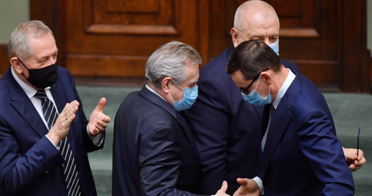 Tarcza antyinflacyjna 2.0 przegłosowana. Niższy VAT na żywność, nawozy, gaz i paliwa