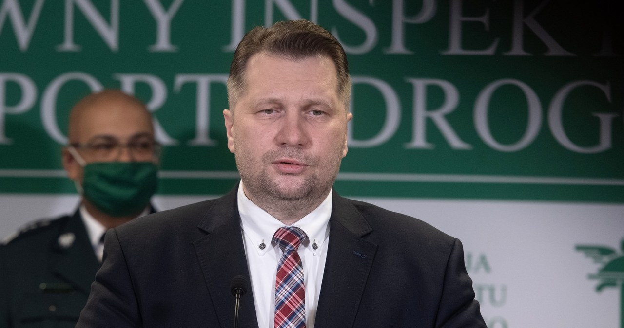 Czarnek o feriach: Trzeba być ostrożnym, a najlepiej zaszczepić się
