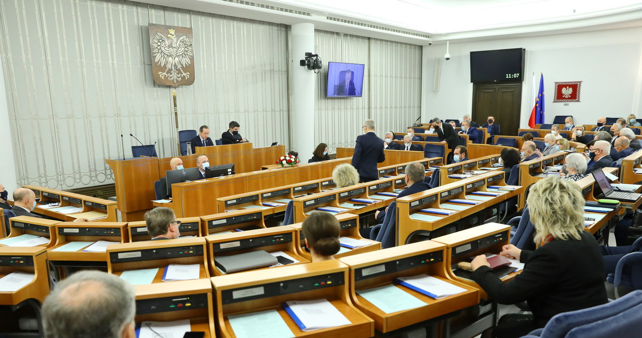 ​Tydzień w polityce: Sztab kryzysowy w ministerstwie zdrowia i komisja ws. Pegasusa