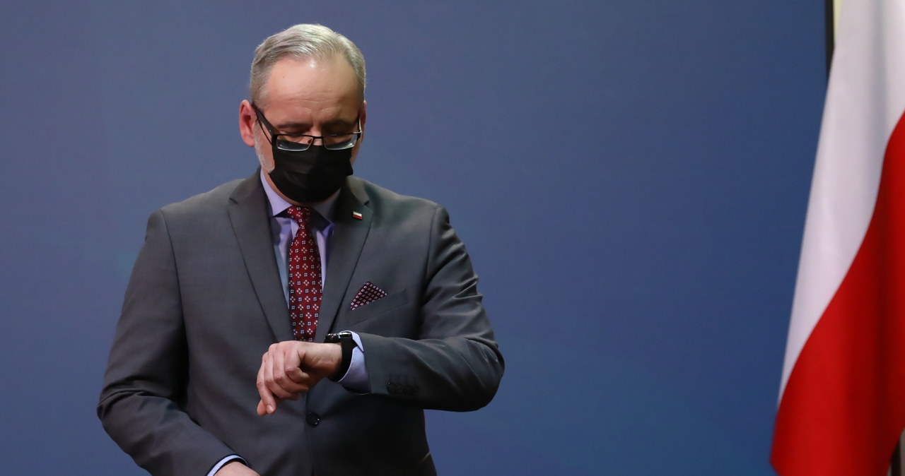 Adam Niedzielski grozi dymisją
