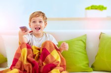Od jakiego wieku dziecko może zostać samo w domu? Sprawdzamy