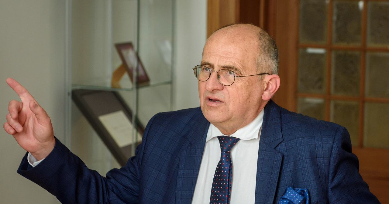 Szef MSZ Zbigniew Rau zakażony koronawirusem
