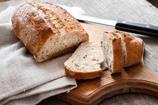 Chleb będzie kosztować 40zł? Mamy przepis na domowy!