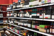 Alkohole, które najbardziej szkodzą wątrobie