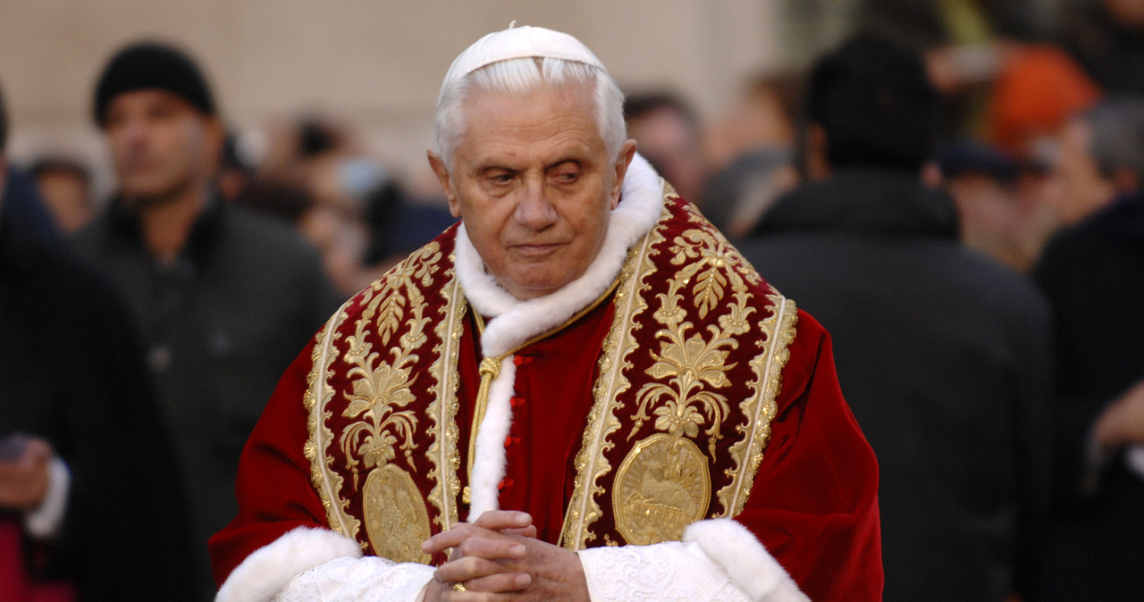 Joseph Ratzinger nie reagował na przestępstwa seksualne księży? Szczegóły raportu