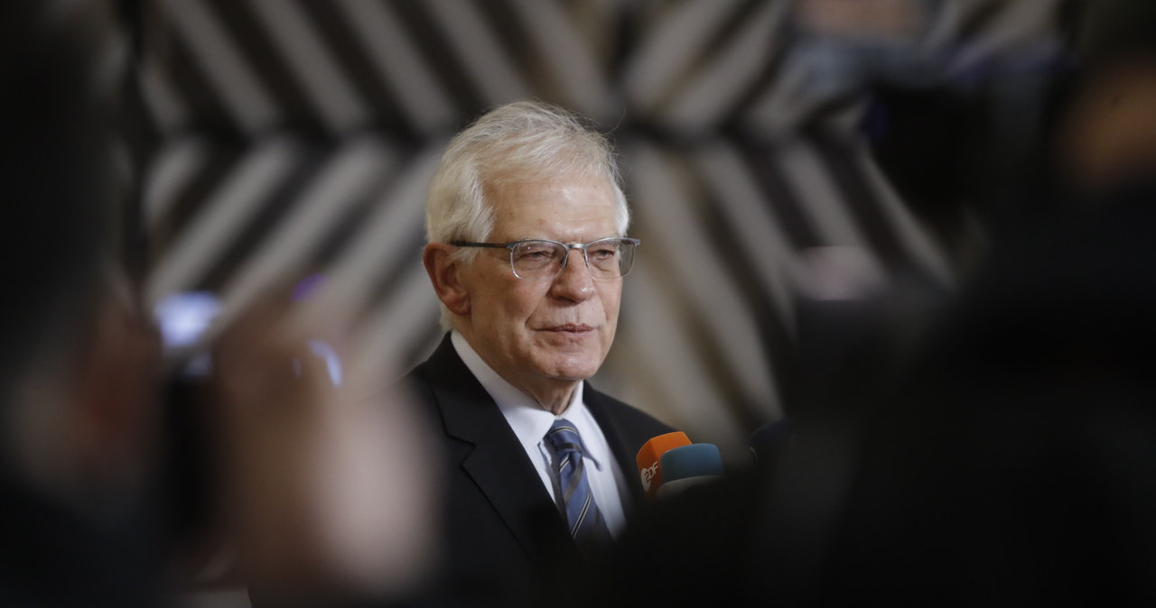 UE nie wycofuje swoich dyplomatów z Ukrainy. „Nie powinniśmy dramatyzować”