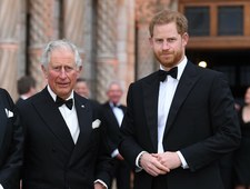 Książę Karol boi się Harry’ego?