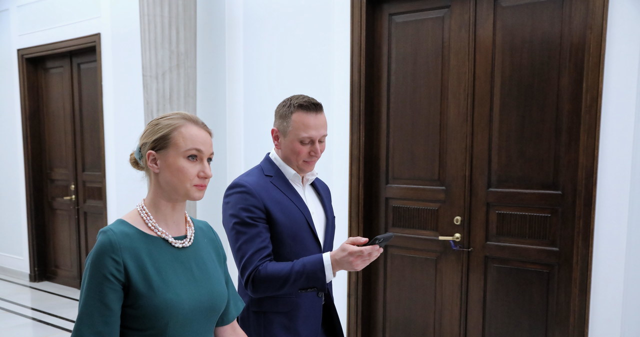 Fałszywe alarmy z telefonów żony Brejzy i córki Giertycha. Wszczęto śledztwo