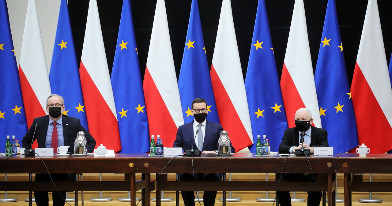 Spotkanie premiera i opozycji. Pracodawcy będą mogli pozywać niezaszczepionych?