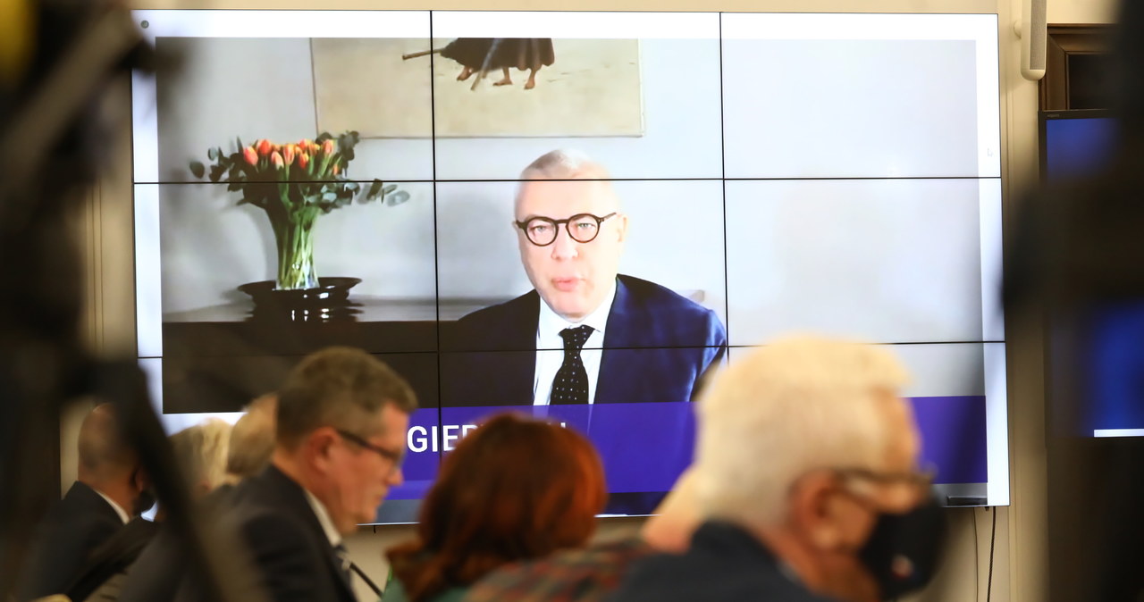 Giertych o inwigilacji Pegasusem: W służbach działa zorganizowana grupa przestępcza