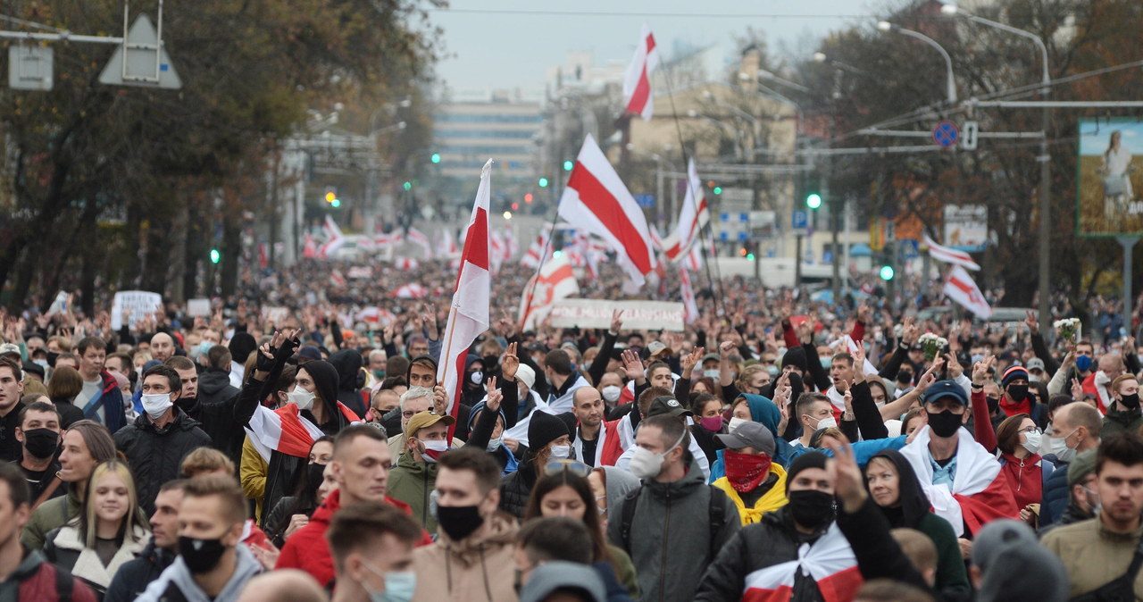 Ponad 1000 więźniów politycznych na Białorusi. „Bezprecedensowa sytuacja”