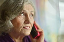 Masz dość telemarketerów? Co zrobić, żeby przestali dzwonić?