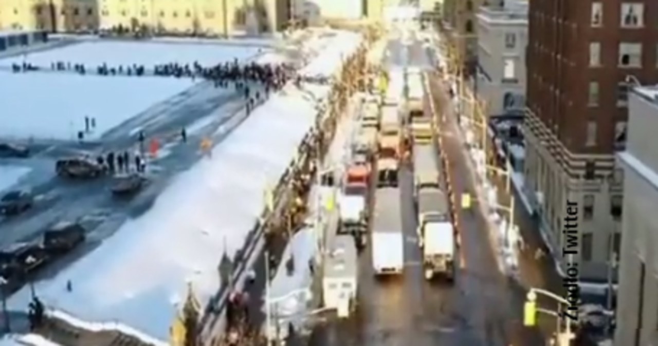 „Konwój wolności” sparaliżował Ottawę. Gigantyczny protest przeciwników szczepień i obostrzeń