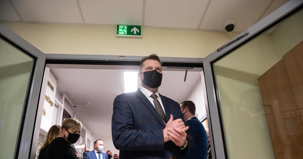 Czarnek: Widzimy możliwość szybszej nauki stacjonarnej dla 5 województw